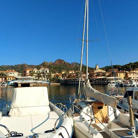 Con 2 Terrazze A 300 Mt Dal Centro Apartamento *