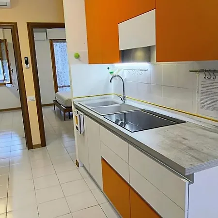 Lägenhet Con 2 Terrazze A 300 Mt Dal Centro Porto Azzurro