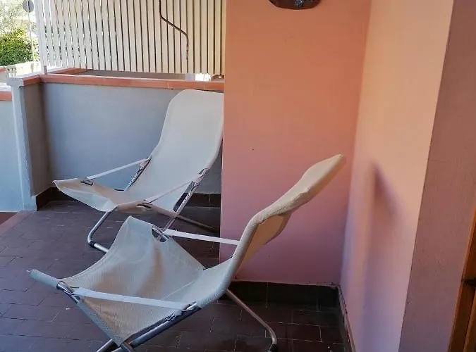 Con 2 Terrazze A 300 Mt Dal Centro Porto Azzurro