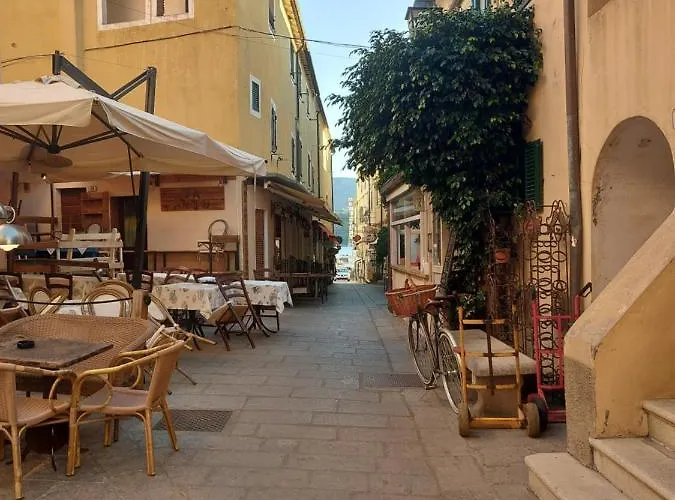 Lägenhet Con 2 Terrazze A 300 Mt Dal Centro