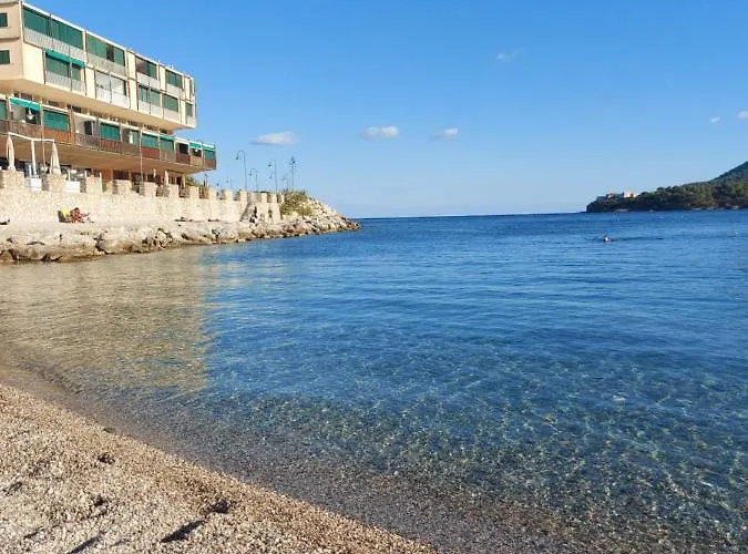 Con 2 Terrazze A 300 Mt Dal Centro Porto Azzurro