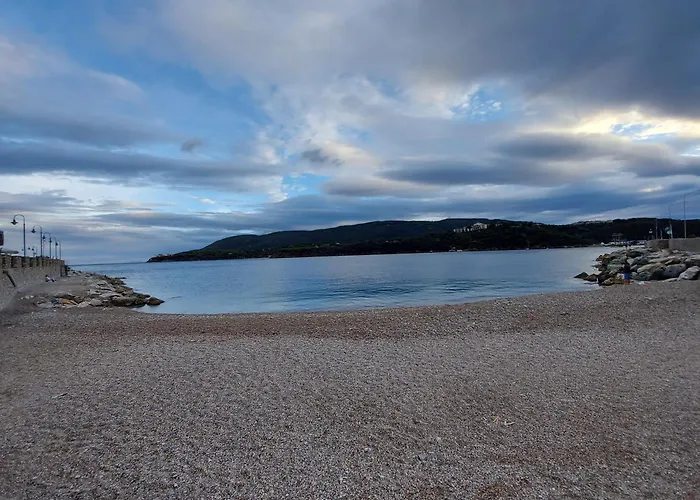 Lägenhet Con 2 Terrazze A 300 Mt Dal Centro