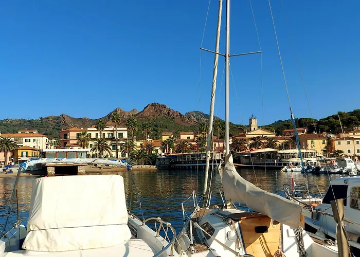 Con 2 Terrazze A 300 Mt Dal Centro Lägenhet *